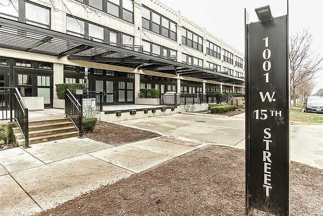 1st image of 1071 W 15th St Unit 316