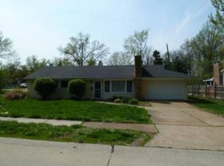 1327 Ruth Dr, Saint Louis, MO 63122
