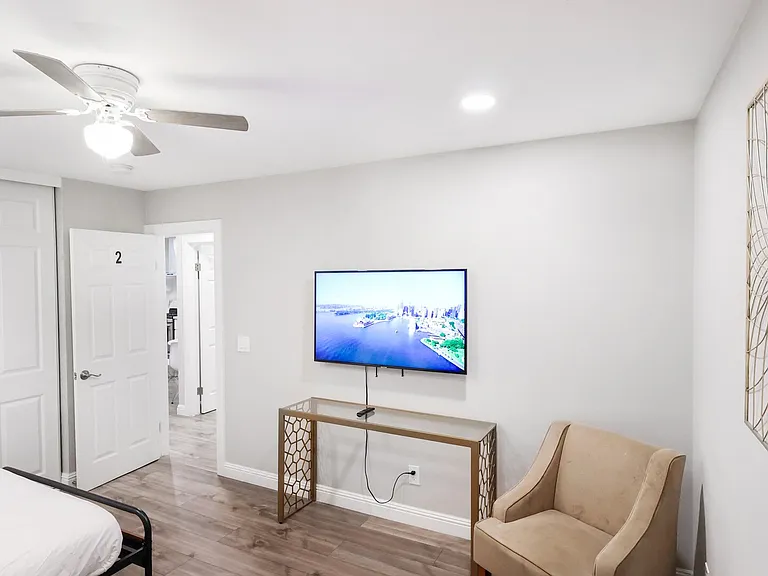 Gillespie Dr — Photo 39