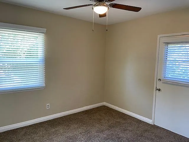 4303 Linwood Pl — Photo 9
