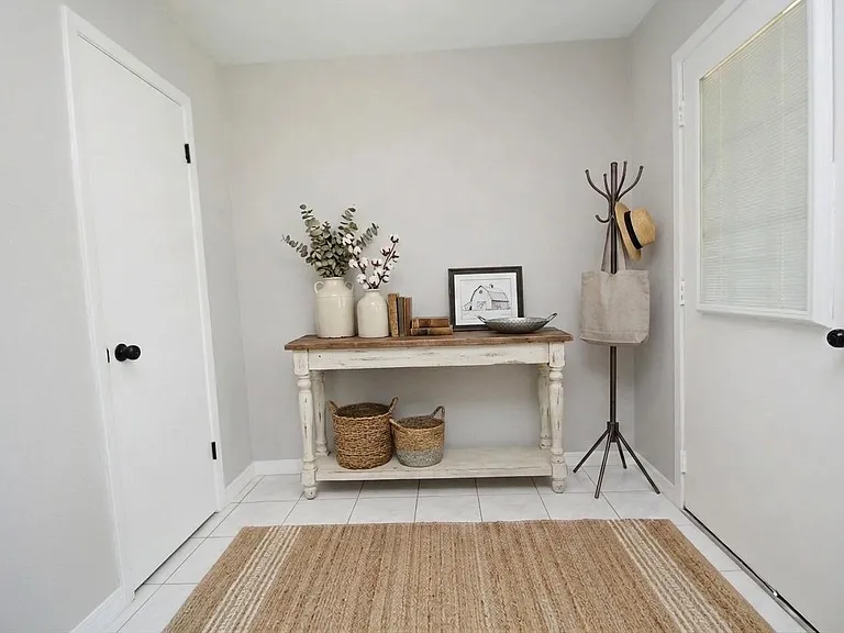22831 John Rolfe Ln S — Photo 5