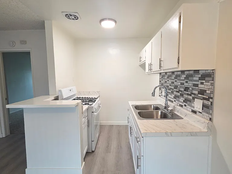 1807 W Sumac Ln #C6 — Photo 21