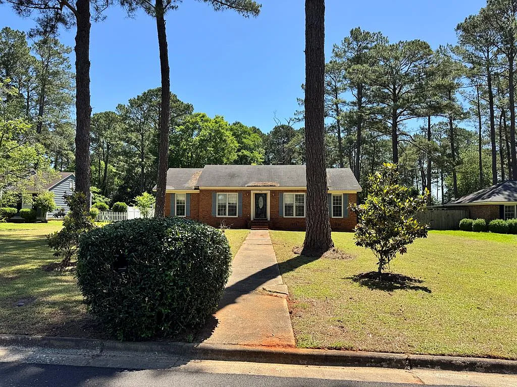 3 bed, 2.0 bath, 1514 sqft, $1,600 — Photo 1