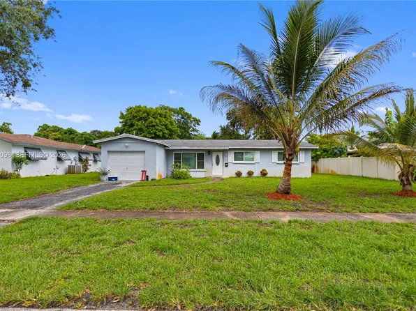 4857 NW 8th Ct, Plantation, FL 33317