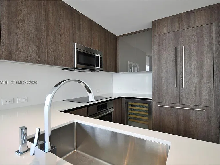 68 SE 6th St #2812 — Photo 8