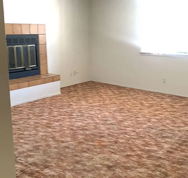 3611 Tyson Pl NE — Photo 1