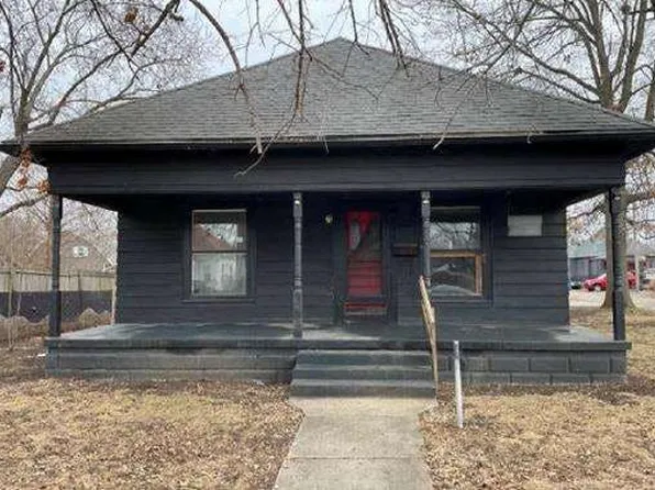 1058 S 3rd St, Clinton, IN 47842