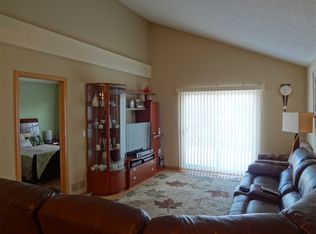 9592 Zircon Ct N, Maple Grove, MN 55311