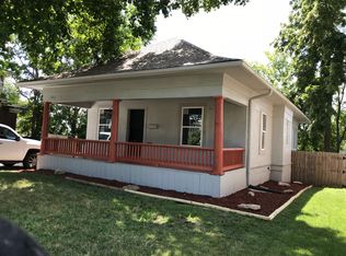 1011 W White Oak Ave, Independence, MO 64050