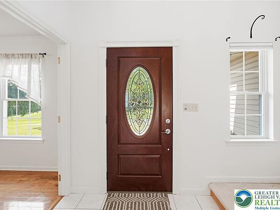 4th image of 4133 Scheidys Rd