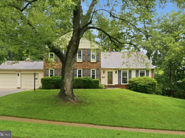 8900 Queen Elizabeth Blvd, Annandale, VA 22003