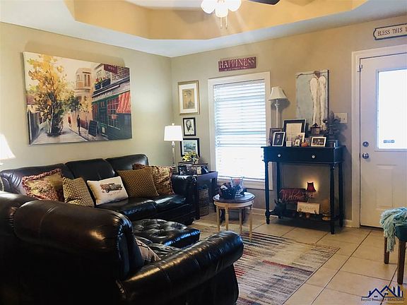 2nd image of 139 Palm Ave