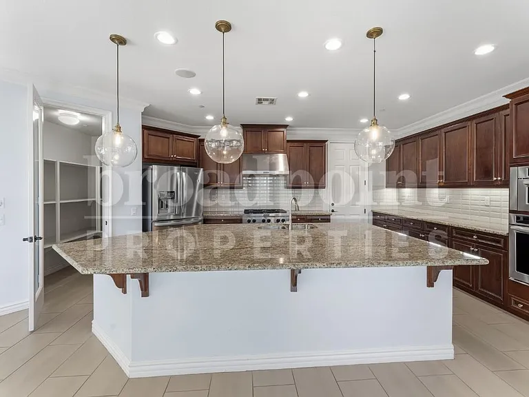 1672 N Las Flores Dr — Photo 10