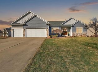 5420 Farallon Dr, Kalamazoo, MI 49009