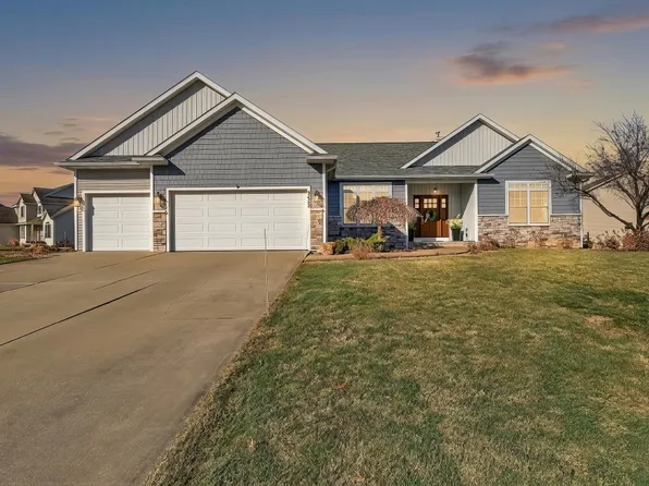 5420 Farallon Dr, Kalamazoo, MI 49009