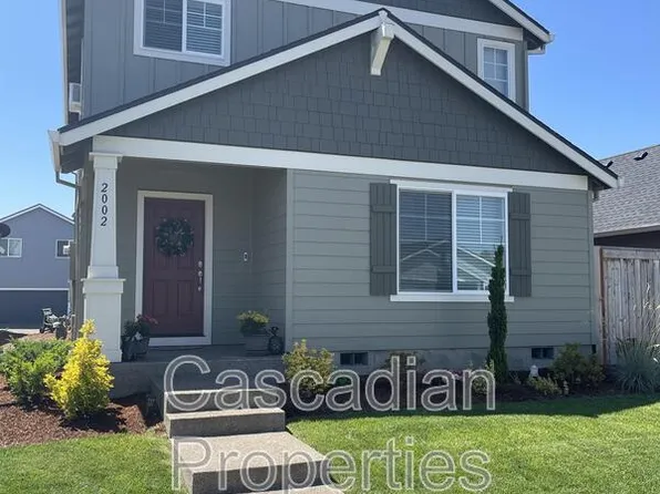 2002 Smith Dr, Woodburn, OR 97071