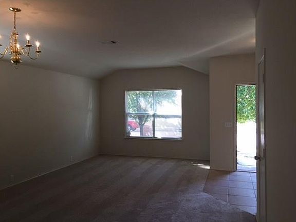 4th image of 1809 Little Deer Ln
