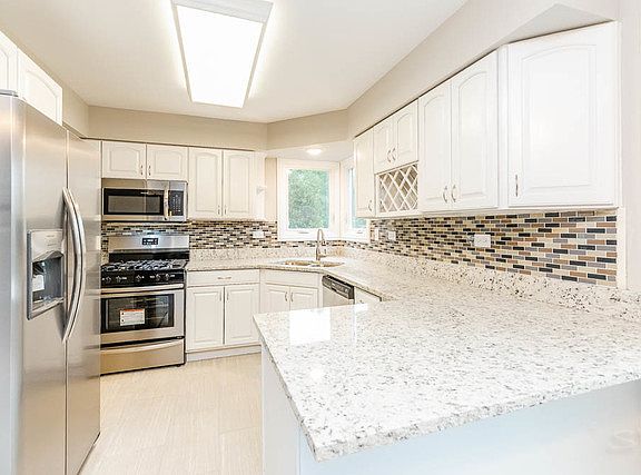 5th image of 14618 S Mallard Dr