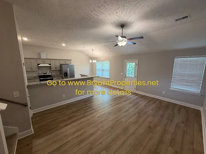 3 bed, 2.0 bath, 1514 sqft, $2,000 — Photo 3