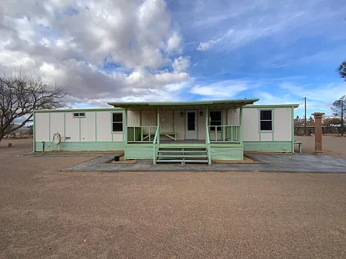 646 E Lisa Dr Photo 1