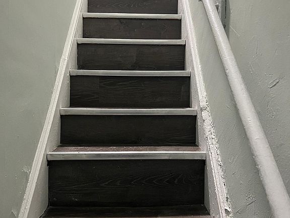 3rd image of 1105 W State St Floor 3