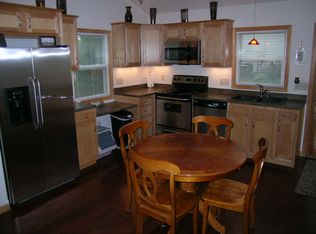 853 N Greenfield Ave, Waukesha, WI 53186