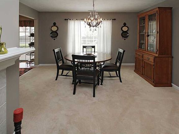 3rd image of 763 Stockbridge Dr