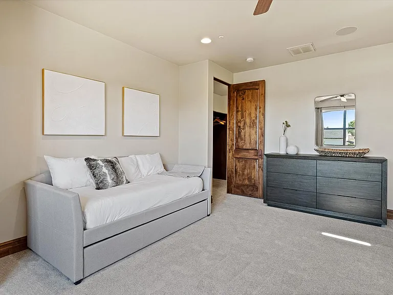 Bedroom 2 (Second Primary / Ensuite)