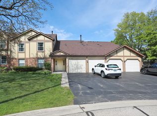 1143 Auburn Ln #1143, Buffalo Grove, IL 60089