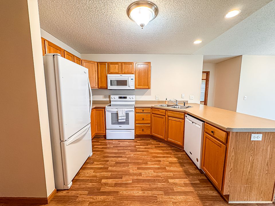 1st image of 1582 Gunston Dr APT B