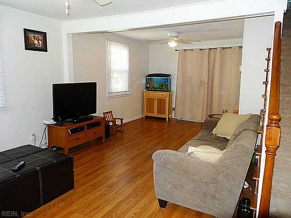 4th image of 3108 Arlington Pl