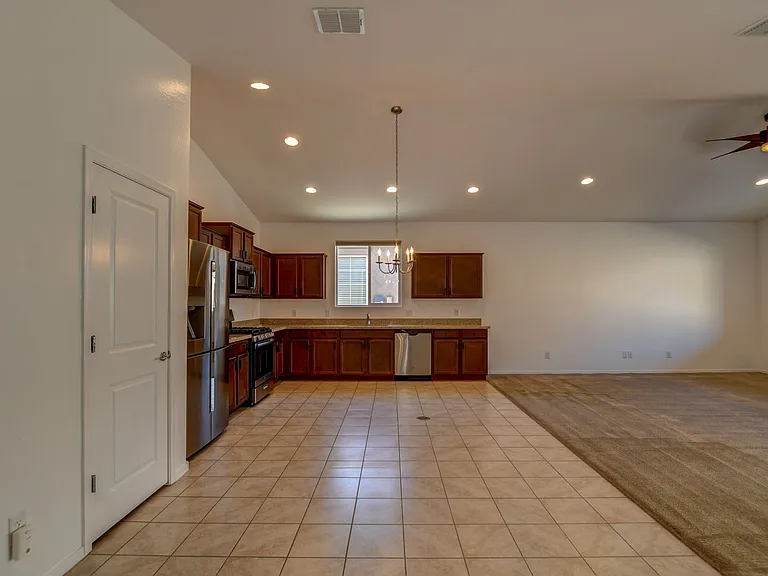 6222 Goldfinch Dr — Photo 4