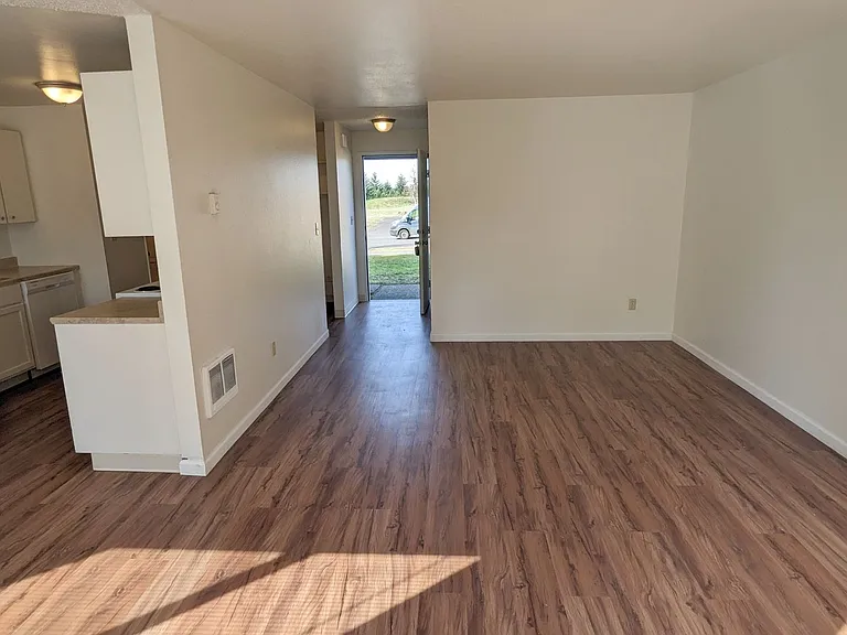 7815 NE 117th Ave — Photo 61