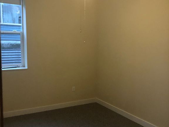 4th image of 5233 SE Cesar E Chavez Blvd Unit B