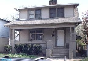 2nd image of 927 Sullivant Ave