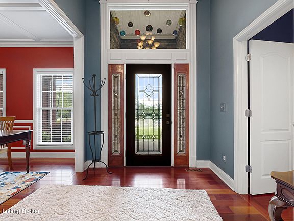 3rd image of 260 Kingswood Ct