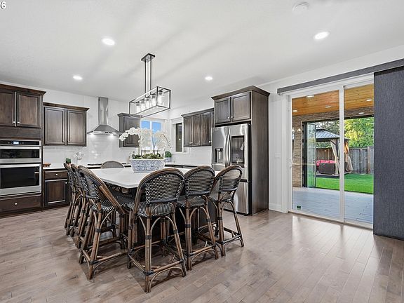 5th image of 2923 SW 40th St