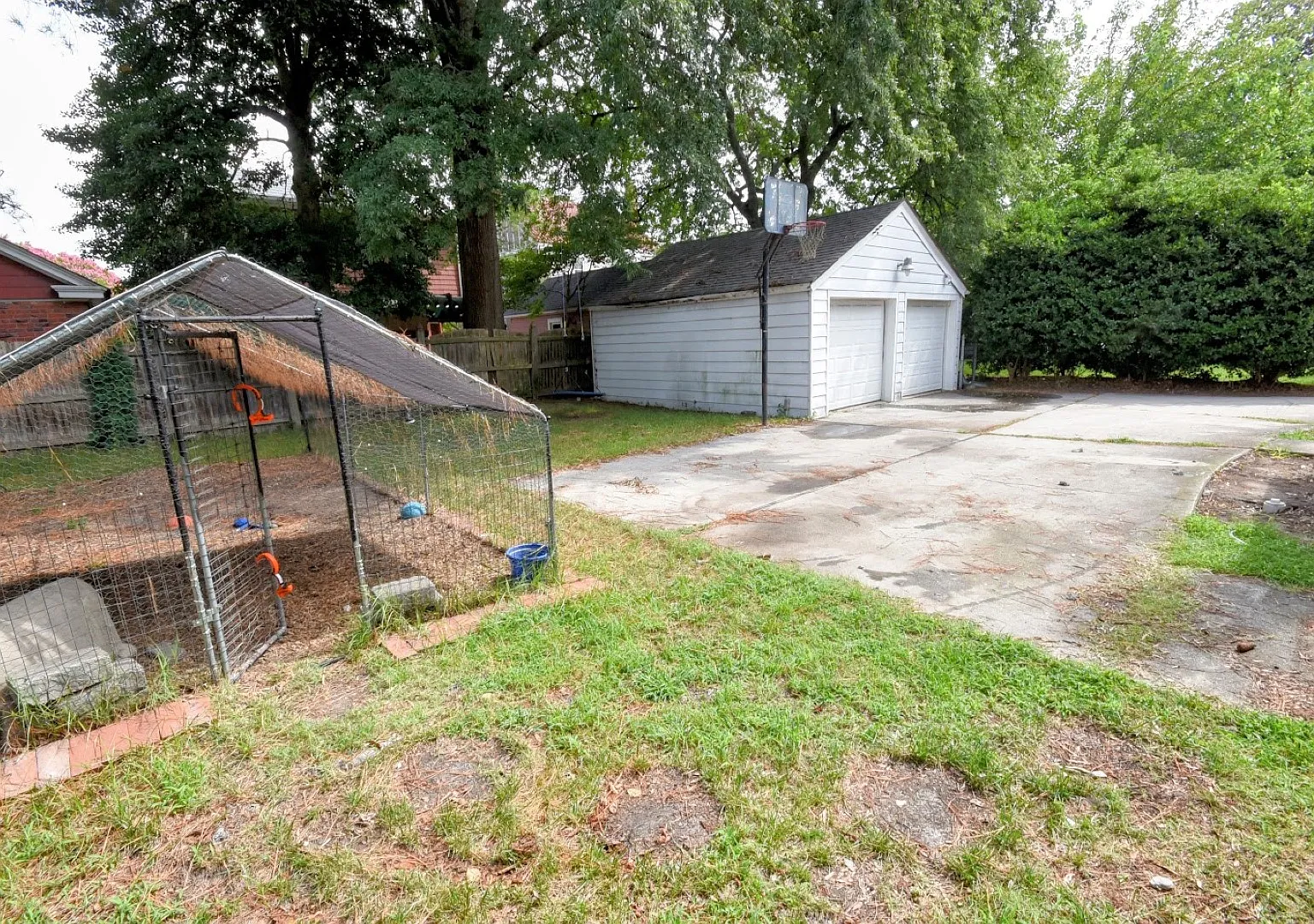 4 bed, 2100 sqft, $2,600 — Photo 3