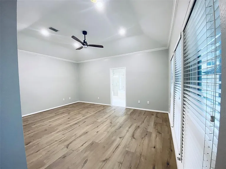 39 Silent Brook Pl — Photo 29