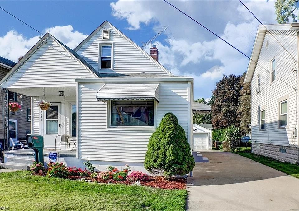 1st image of 2531 Albrecht Ave