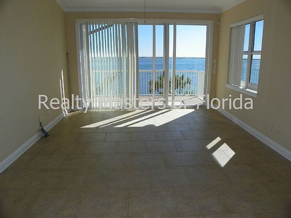 4th image of 4050 Indigo Dr APT 306