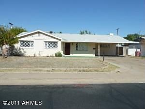 3rd image of 1031 N 73rd Pl