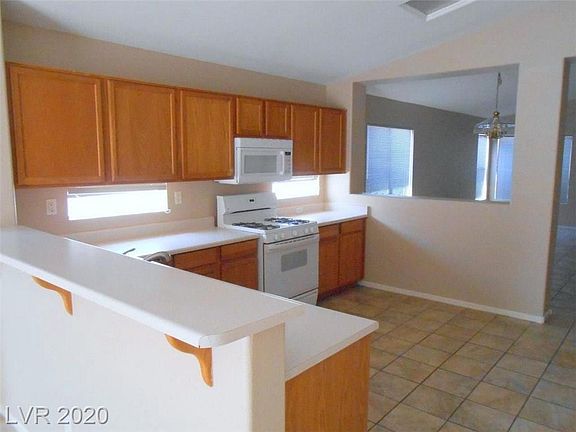 5th image of 948 Skyforest Dr