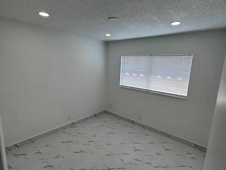 1335 S Dixie Hwy #4 — Photo 8