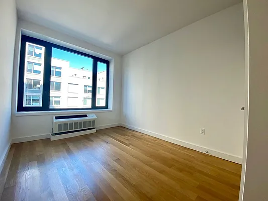 Rented by Zjama Realty Corp | media 32