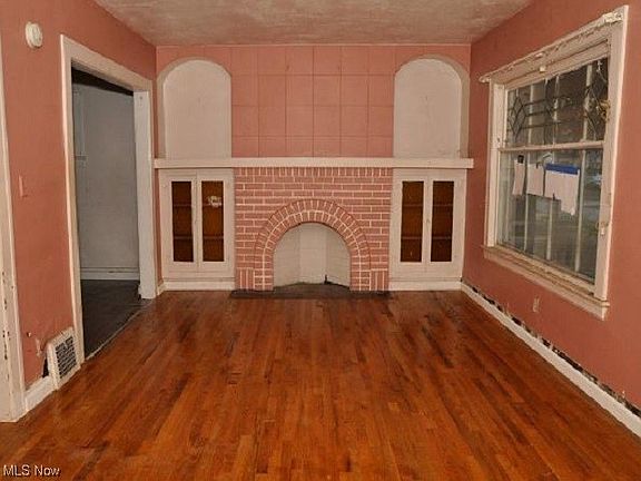 3rd image of 13002 Maplerow Ave