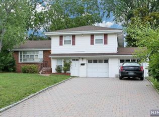 373 Bogert Rd, River Edge, NJ 07661