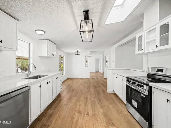 22324 W SUNSHINE Drive, Wittmann, AZ 85361