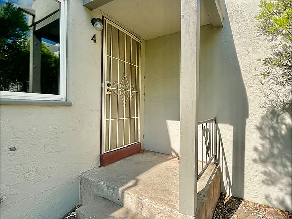 3rd image of 415 Girard Blvd SE APT 4