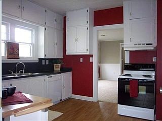 2nd image of 740 N Louisa Ave